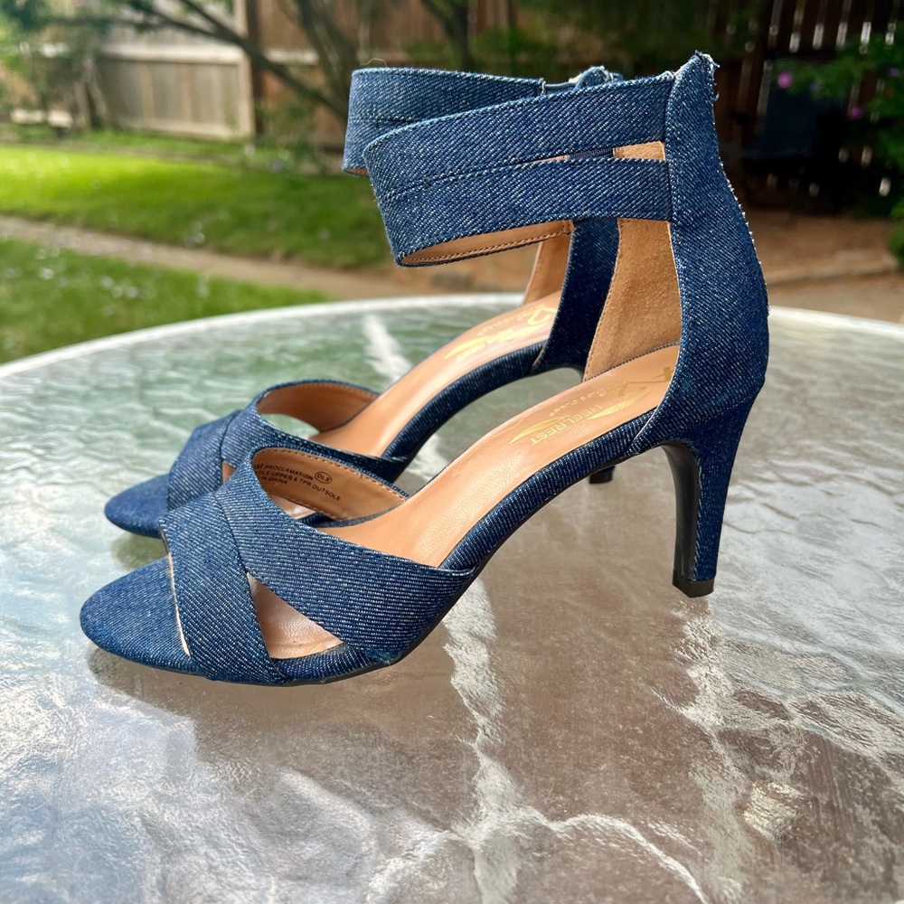 A2 Aerosoles Heelrest Denim Jean Strappy Heels y2k Britney 6 Comfort Sandals - Picture 7 of 9